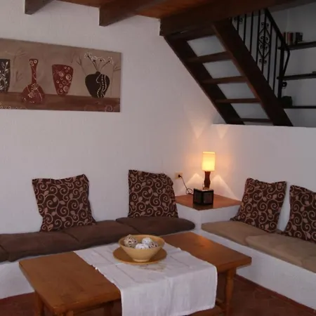 Efaistos Villa